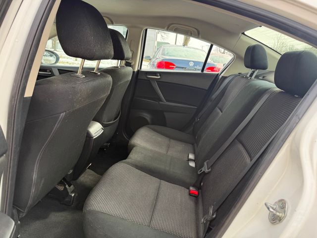 2013 Mazda Mazda3 i Sport