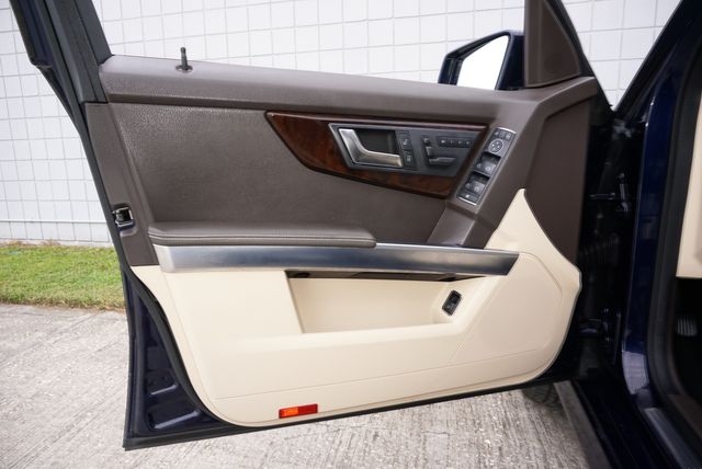 2013 Mercedes-Benz GLK 350 HEADREST TV'S~NAVI~PANO | Tampa, FL | Florida Auto Sales Group 2013 Mercedes-Benz GLK 350 HEADREST TV'S~NAVI~PANO | Tampa, FL | Florida Auto Sales Group