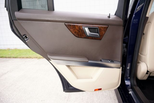 2013 Mercedes-Benz GLK 350 HEADREST TV'S~NAVI~PANO | Tampa, FL | Florida Auto Sales Group 2013 Mercedes-Benz GLK 350 HEADREST TV'S~NAVI~PANO | Tampa, FL | Florida Auto Sales Group