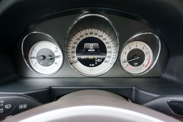 2013 Mercedes-Benz GLK 350 HEADREST TV'S~NAVI~PANO | Tampa, FL | Florida Auto Sales Group 2013 Mercedes-Benz GLK 350 HEADREST TV'S~NAVI~PANO | Tampa, FL | Florida Auto Sales Group