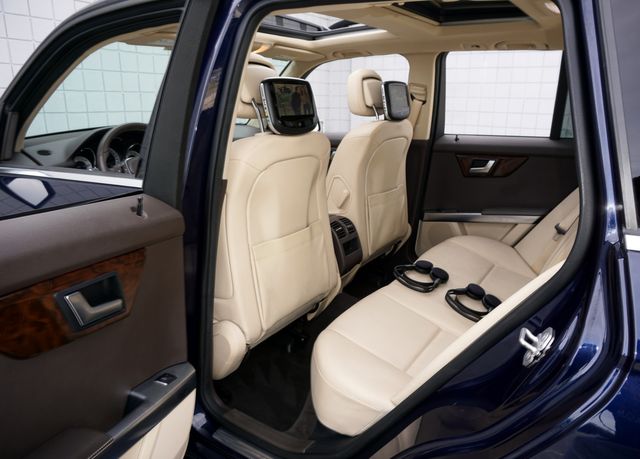 2013 Mercedes-Benz GLK 350 HEADREST TV'S~NAVI~PANO | Tampa, FL | Florida Auto Sales Group 2013 Mercedes-Benz GLK 350 HEADREST TV'S~NAVI~PANO | Tampa, FL | Florida Auto Sales Group