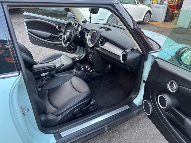 2013 Mini Hardtop Cooper | Brea, CA | Zeus Auto Dealers 2013 Mini Hardtop Cooper | Brea, CA | Zeus Auto Dealers