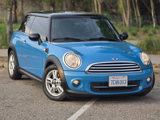 2013 Mini Hardtop Cooper | Reseda, CA | Angeles Auto Alliance