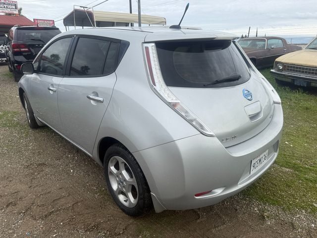 2013 Nissan LEAF S