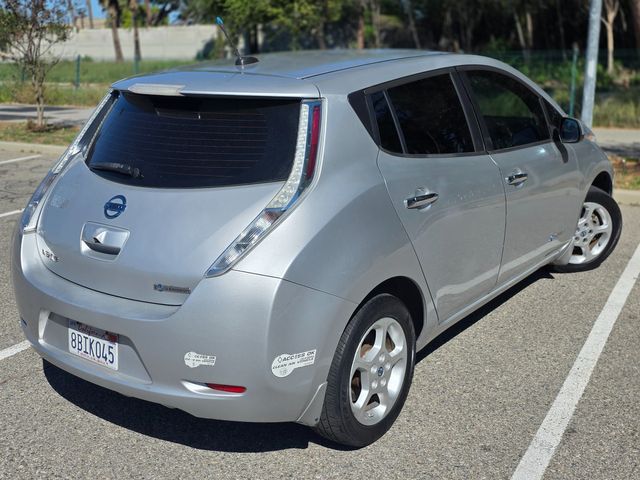 2013 Nissan LEAF S