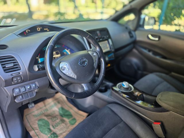 2013 Nissan LEAF S
