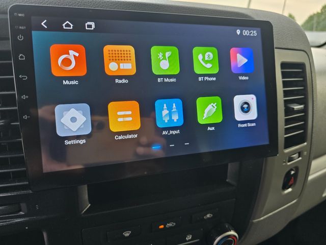 2013 Nissan NV 2500 HD S