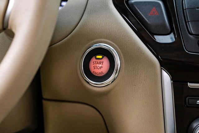 2013 Nissan Pathfinder SL OneOwner PerfectCarfax | Dallas, TX | Stevens Motor Company LLC