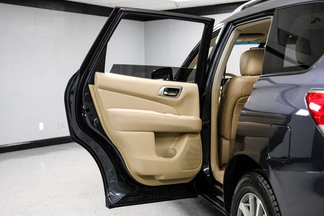 2013 Nissan Pathfinder SL OneOwner PerfectCarfax | Dallas, TX | Stevens Motor Company LLC