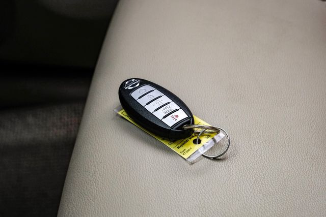 2013 Nissan Pathfinder SL OneOwner PerfectCarfax | Dallas, TX | Stevens Motor Company LLC 2013 Nissan Pathfinder SL OneOwner PerfectCarfax | Dallas, TX | Stevens Motor Company LLC