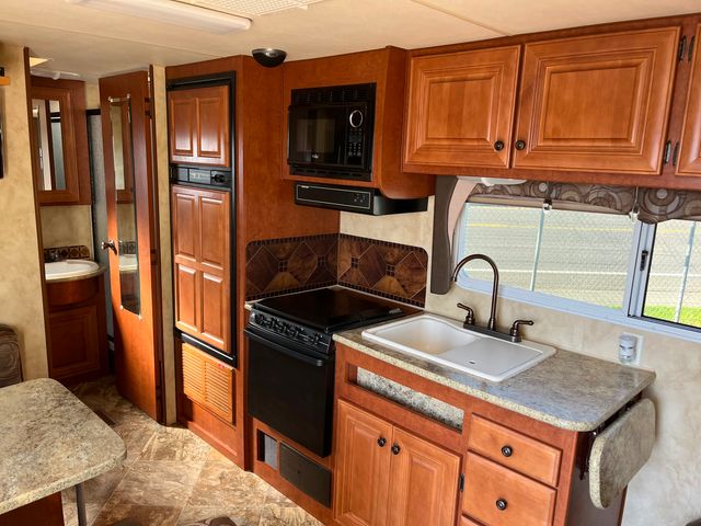 2013 Northwood Arctic Fox 22H