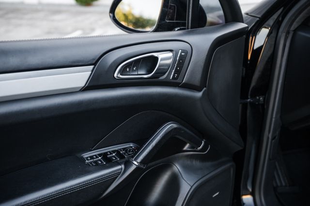 2013 Porsche Cayenne Turbo | Addison, TX | Apex Auto Sports