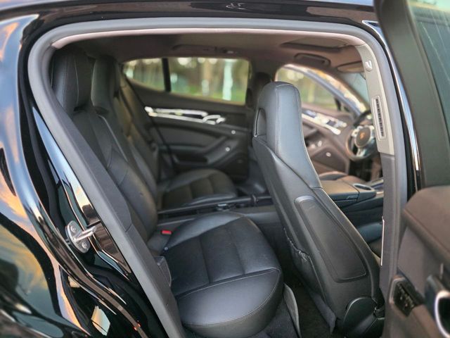 2013 Porsche Panamera Base