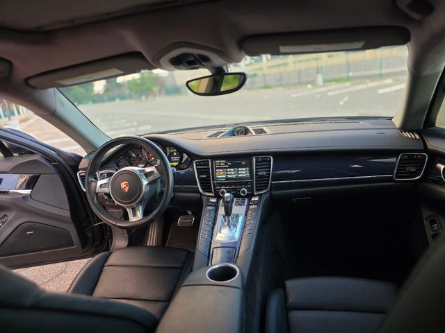 2013 Porsche Panamera Base