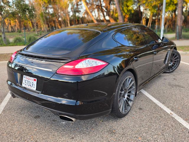 2013 Porsche Panamera Base