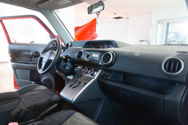 2013 Scion  xB automatic