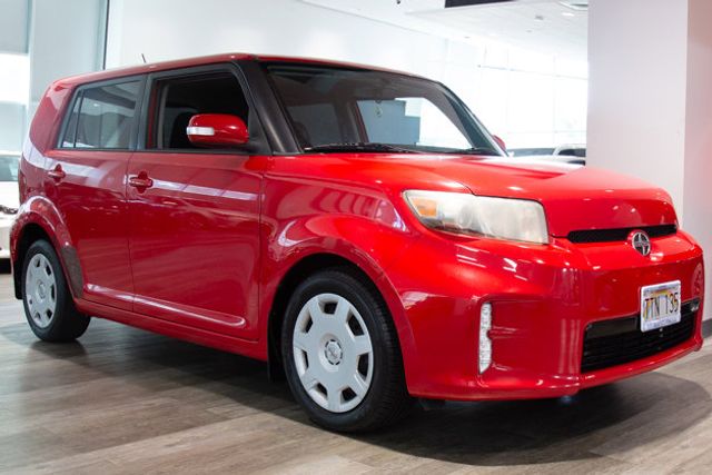 2013 Scion  xB automatic