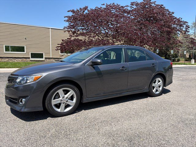 2013 Toyota Camry SE Imports and More Inc 2013 Toyota Camry SE Imports and More Inc