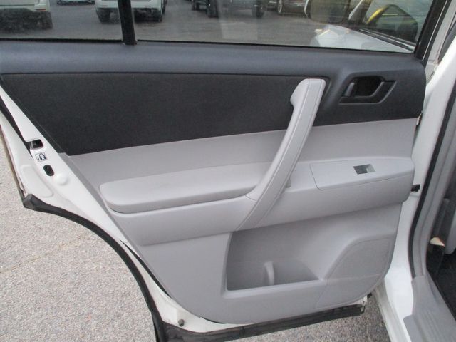 2013 Toyota Highlander Base