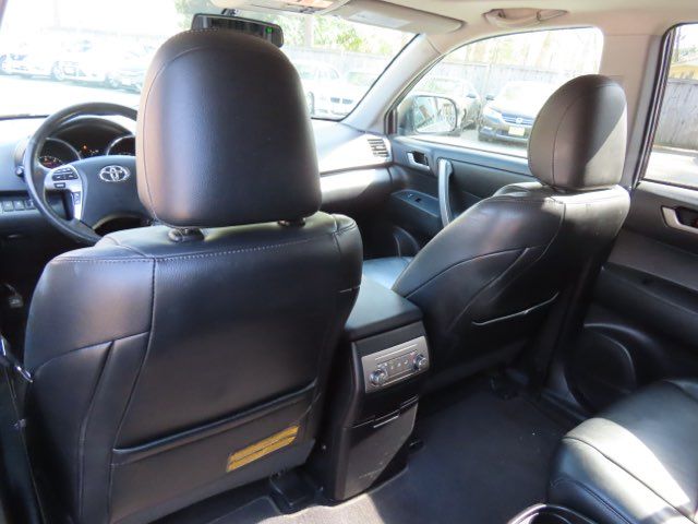 2013 Toyota Highlander Base 4WD 