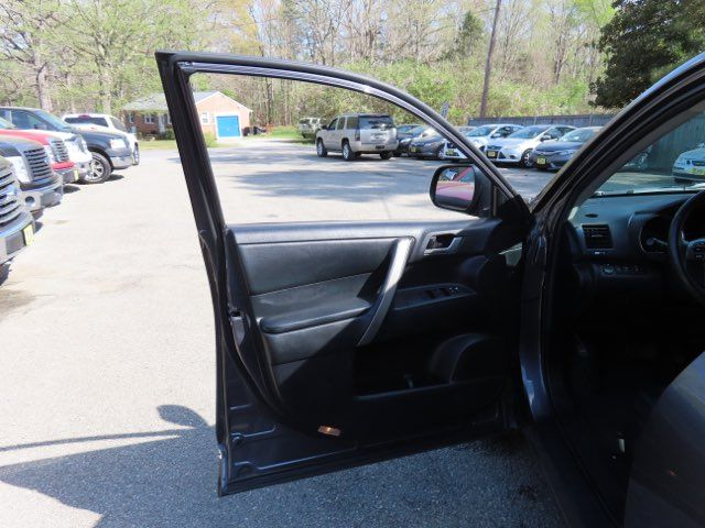 2013 Toyota Highlander Base 4WD 