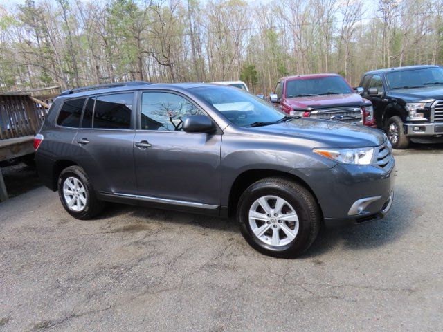 2013 Toyota Highlander Base 4WD 