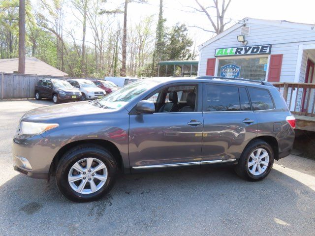 2013 Toyota Highlander Base 4WD 