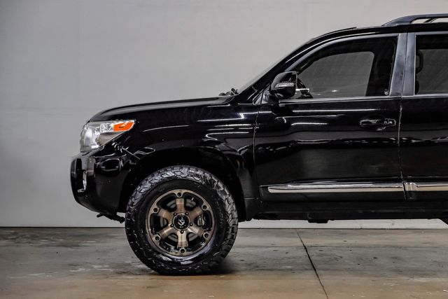2013 Toyota Land Cruiser LIFTED 18" Fuel 34" BFG 3rd Row SUNROOF Texas | Dallas, TX | East Dallas Diesel 2013 Toyota Land Cruiser LIFTED 18" Fuel 34" BFG 3rd Row SUNROOF Texas | Dallas, TX | East Dallas Diesel