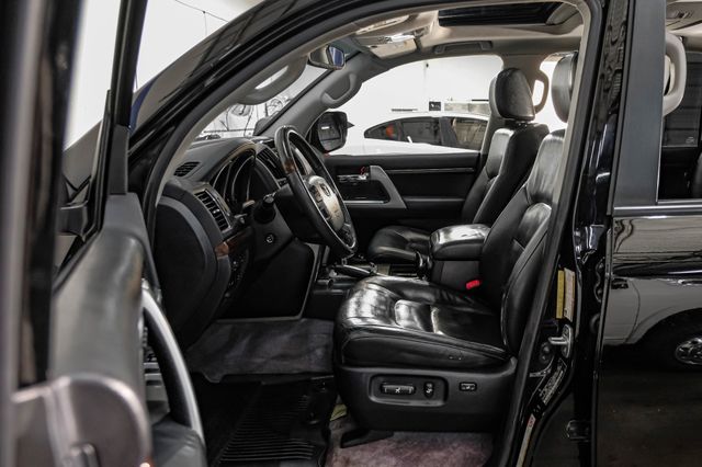 2013 Toyota Land Cruiser LIFTED 18" Fuel 34" BFG 3rd Row SUNROOF Texas | Dallas, TX | East Dallas Diesel 2013 Toyota Land Cruiser LIFTED 18" Fuel 34" BFG 3rd Row SUNROOF Texas | Dallas, TX | East Dallas Diesel