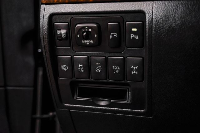 2013 Toyota Land Cruiser LIFTED 18" Fuel 34" BFG 3rd Row SUNROOF Texas | Dallas, TX | East Dallas Diesel