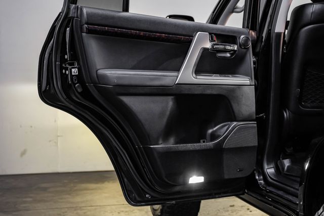 2013 Toyota Land Cruiser LIFTED 18" Fuel 34" BFG 3rd Row SUNROOF Texas | Dallas, TX | East Dallas Diesel