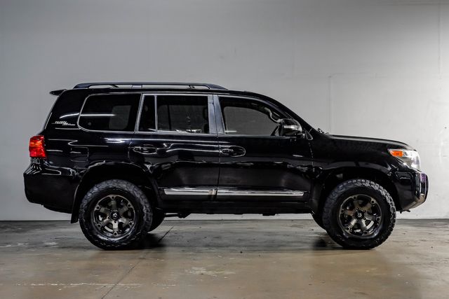 2013 Toyota Land Cruiser LIFTED 18" Fuel 34" BFG 3rd Row SUNROOF Texas | Dallas, TX | East Dallas Diesel 2013 Toyota Land Cruiser LIFTED 18" Fuel 34" BFG 3rd Row SUNROOF Texas | Dallas, TX | East Dallas Diesel