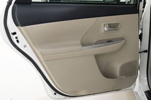 2013 Toyota Prius v Five 4dr Wagon | Houston, TX | Houston Auto Credit 2013 Toyota Prius v Five 4dr Wagon | Houston, TX | Houston Auto Credit