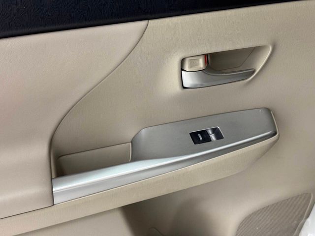 2013 Toyota Prius v Five 4dr Wagon | Houston, TX | Houston Auto Credit 2013 Toyota Prius v Five 4dr Wagon | Houston, TX | Houston Auto Credit