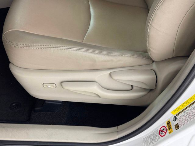 2013 Toyota Prius v Five 4dr Wagon | Houston, TX | Houston Auto Credit 2013 Toyota Prius v Five 4dr Wagon | Houston, TX | Houston Auto Credit