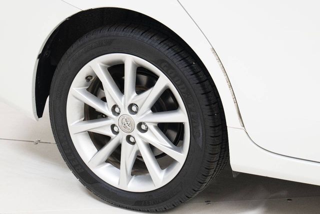 2013 Toyota Prius v Five 4dr Wagon | Houston, TX | Houston Auto Credit 2013 Toyota Prius v Five 4dr Wagon | Houston, TX | Houston Auto Credit