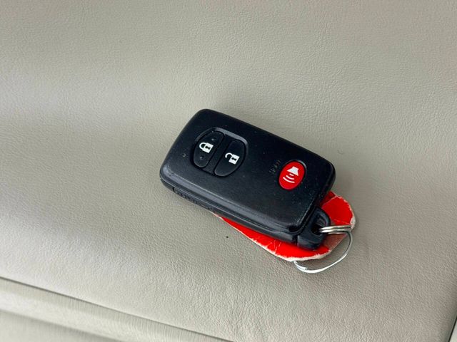 2013 Toyota Prius v Five 4dr Wagon | Houston, TX | Houston Auto Credit 2013 Toyota Prius v Five 4dr Wagon | Houston, TX | Houston Auto Credit