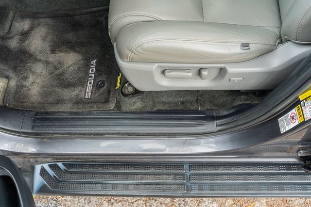 2013 Toyota Sequoia SR5 RWD / REGULAR SERVICE BY TOYOTA | Austin, TX | Rocky Mountain Truck Stop Austin 2013 Toyota Sequoia SR5 RWD / REGULAR SERVICE BY TOYOTA | Austin, TX | Rocky Mountain Truck Stop Austin