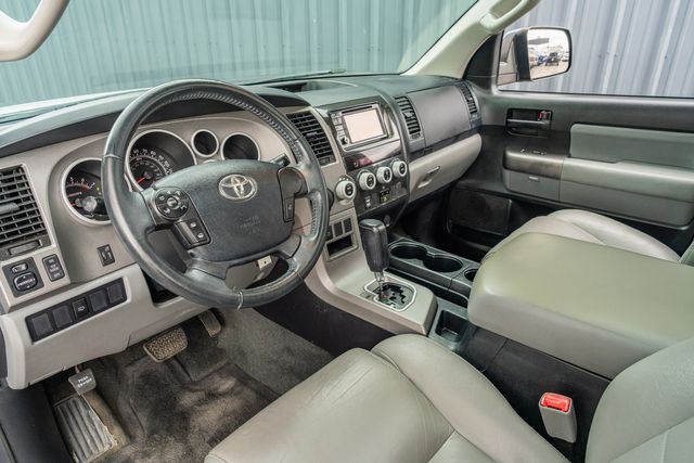 2013 Toyota Sequoia SR5 RWD / REGULAR SERVICE BY TOYOTA | Austin, TX | Rocky Mountain Truck Stop Austin 2013 Toyota Sequoia SR5 RWD / REGULAR SERVICE BY TOYOTA | Austin, TX | Rocky Mountain Truck Stop Austin