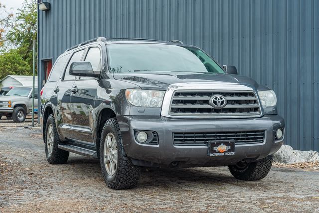2013 Toyota Sequoia SR5 RWD / REGULAR SERVICE BY TOYOTA | Austin, TX | Rocky Mountain Truck Stop Austin 2013 Toyota Sequoia SR5 RWD / REGULAR SERVICE BY TOYOTA | Austin, TX | Rocky Mountain Truck Stop Austin