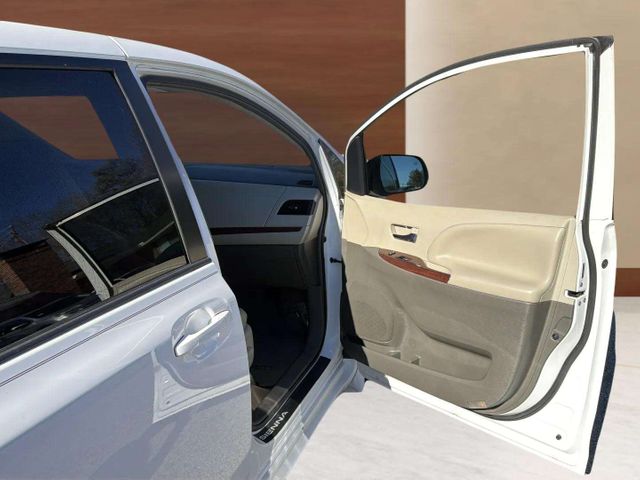 2013 Toyota Sienna XLE 8-Passenger | Alpharetta, GA | Star Motors