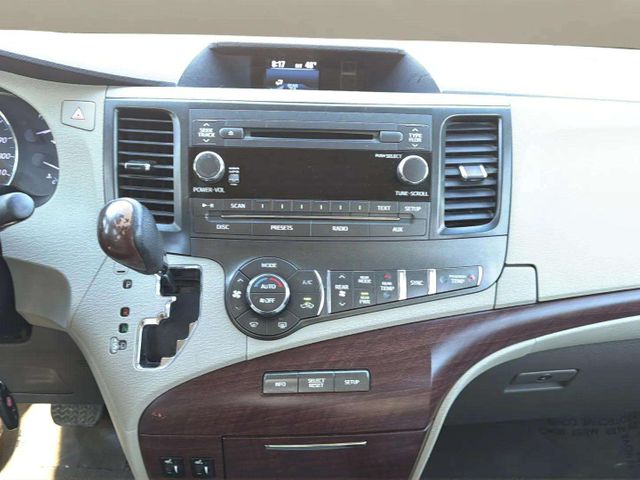 2013 Toyota Sienna XLE 8-Passenger | Alpharetta, GA | Star Motors