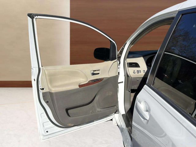 2013 Toyota Sienna XLE 8-Passenger | Alpharetta, GA | Star Motors