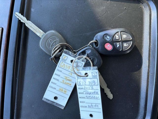 2013 Toyota Sienna XLE 8-Passenger | Alpharetta, GA | Star Motors