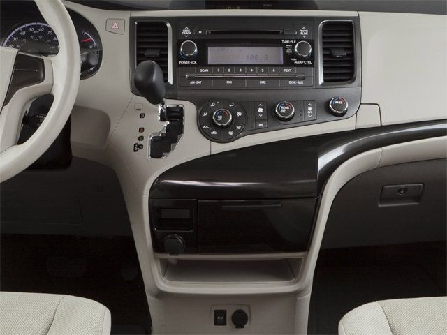 2013 Toyota Sienna SE 3RD ROW