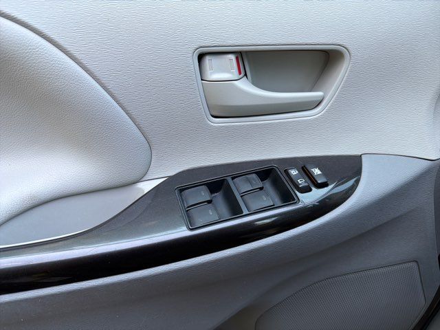 2013 Toyota Sienna LE 8-Passenger Imports and More Inc 2013 Toyota Sienna LE 8-Passenger Imports and More Inc