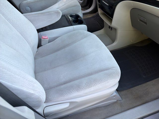 2013 Toyota Sienna LE 8-Passenger Imports and More Inc 2013 Toyota Sienna LE 8-Passenger Imports and More Inc