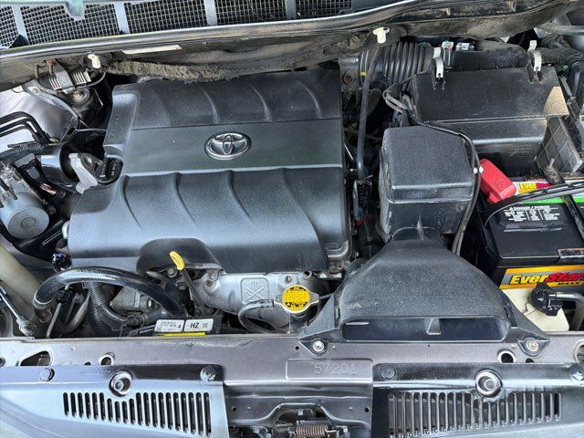 2013 Toyota Sienna LE 8-Passenger Imports and More Inc