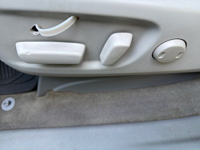 2013 Toyota Sienna LE 8-Passenger Imports and More Inc 2013 Toyota Sienna LE 8-Passenger Imports and More Inc