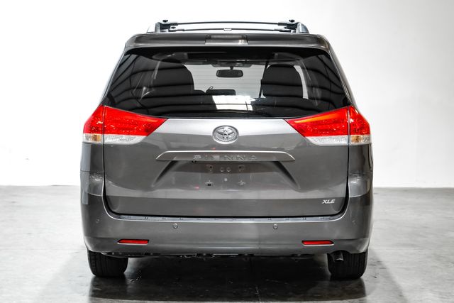 2013 Toyota Sienna XLE 8-Passenger